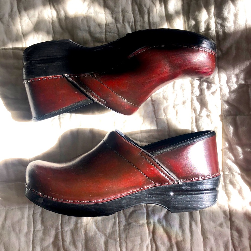 Dansko cordovan clogs 39
